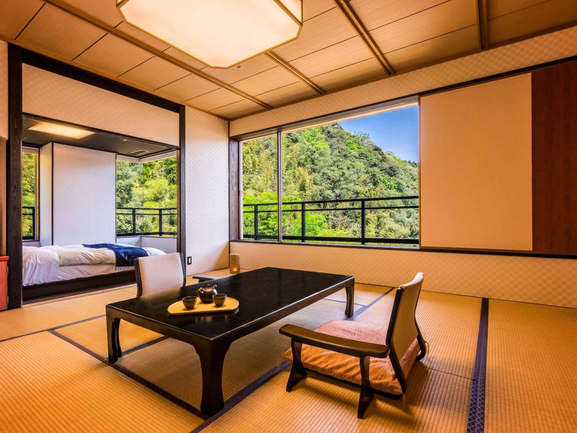 Ooedo Onsen Monogatari Premium Saiki Bekkan Misasa Exterior foto