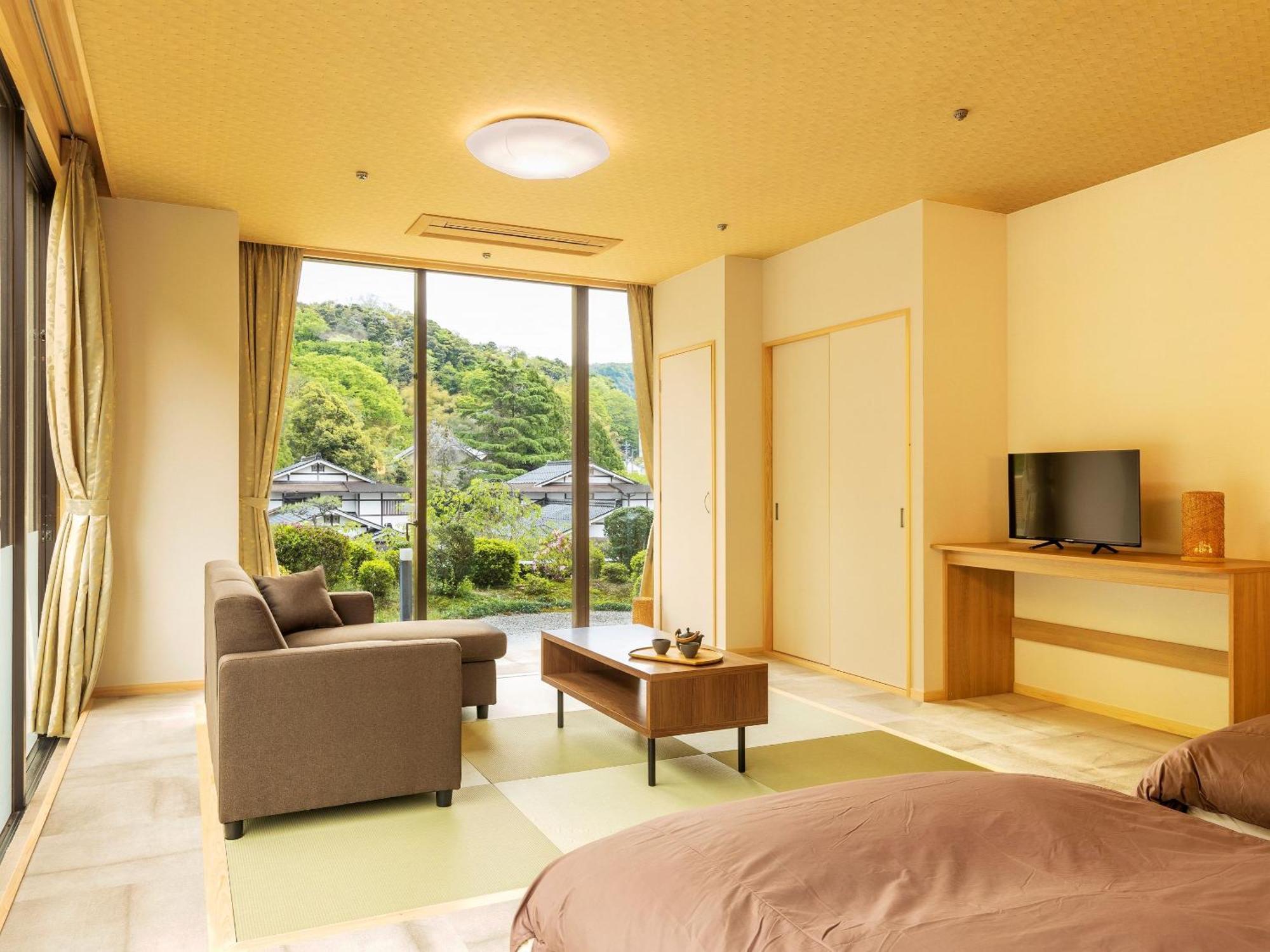 Ooedo Onsen Monogatari Premium Saiki Bekkan Misasa Exterior foto