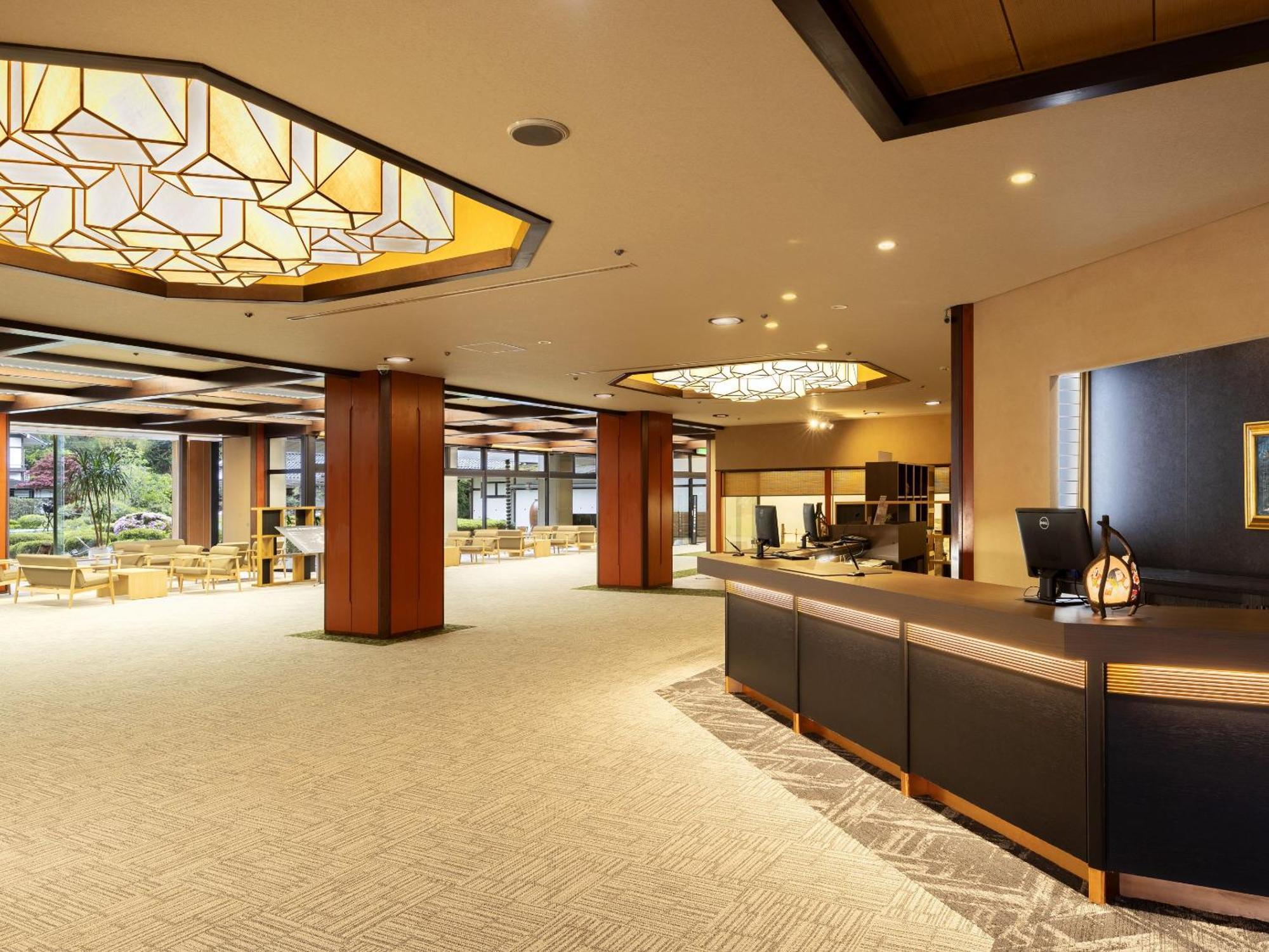Ooedo Onsen Monogatari Premium Saiki Bekkan Misasa Exterior foto